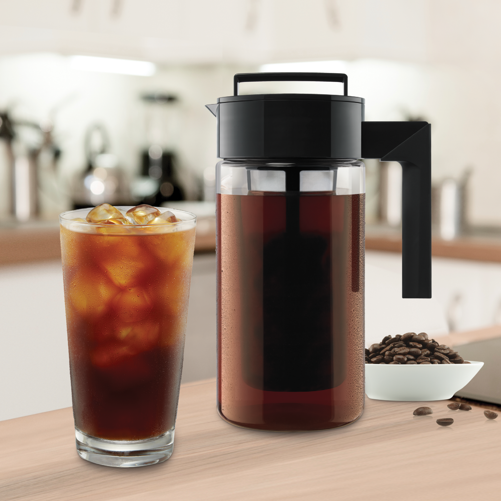 cold-brew-coffee-maker-s3 10310-ColdBrewCoffeeMaker-1qt-lifestyle2.png